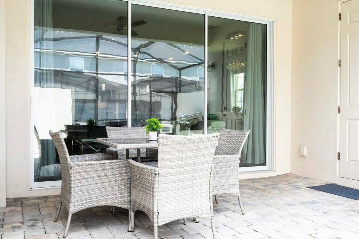 Splendid 5bd W Pool At Solara 2154 Ferienhaus *
